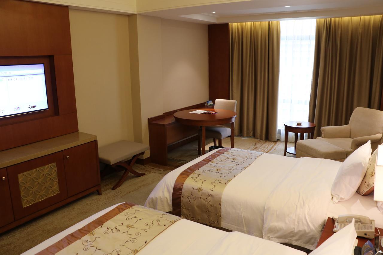 Rongjiang Hotel Jieyang Екстер'єр фото