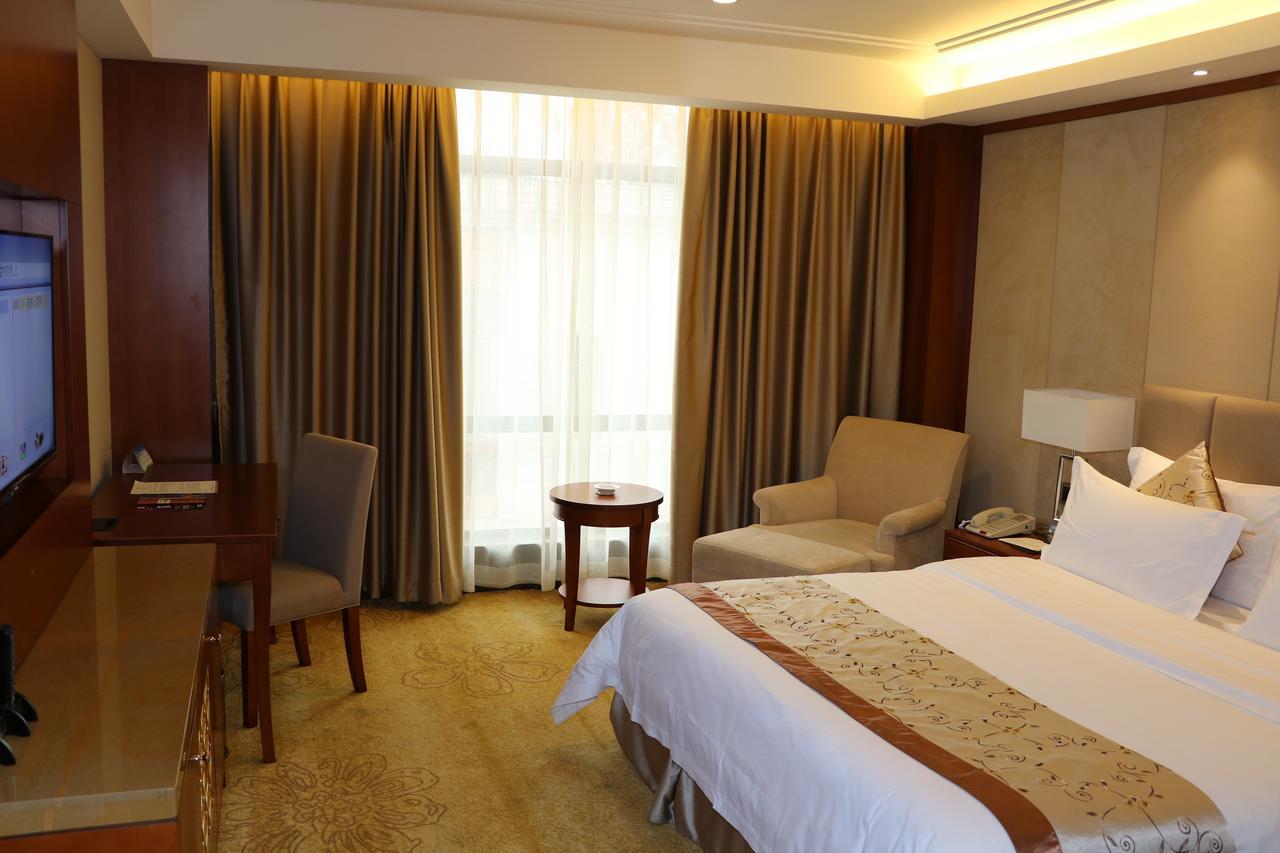 Rongjiang Hotel Jieyang Екстер'єр фото