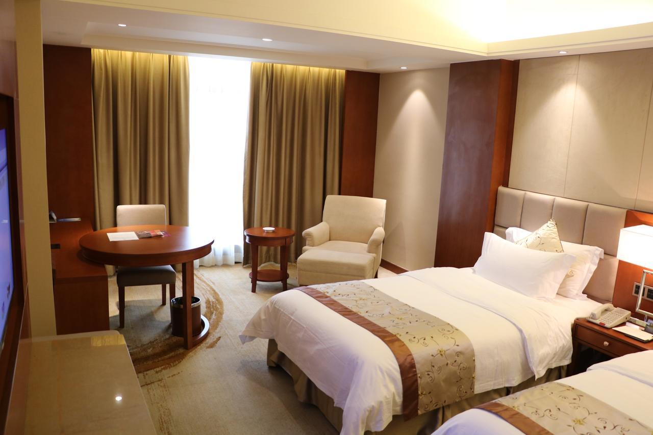 Rongjiang Hotel Jieyang Екстер'єр фото