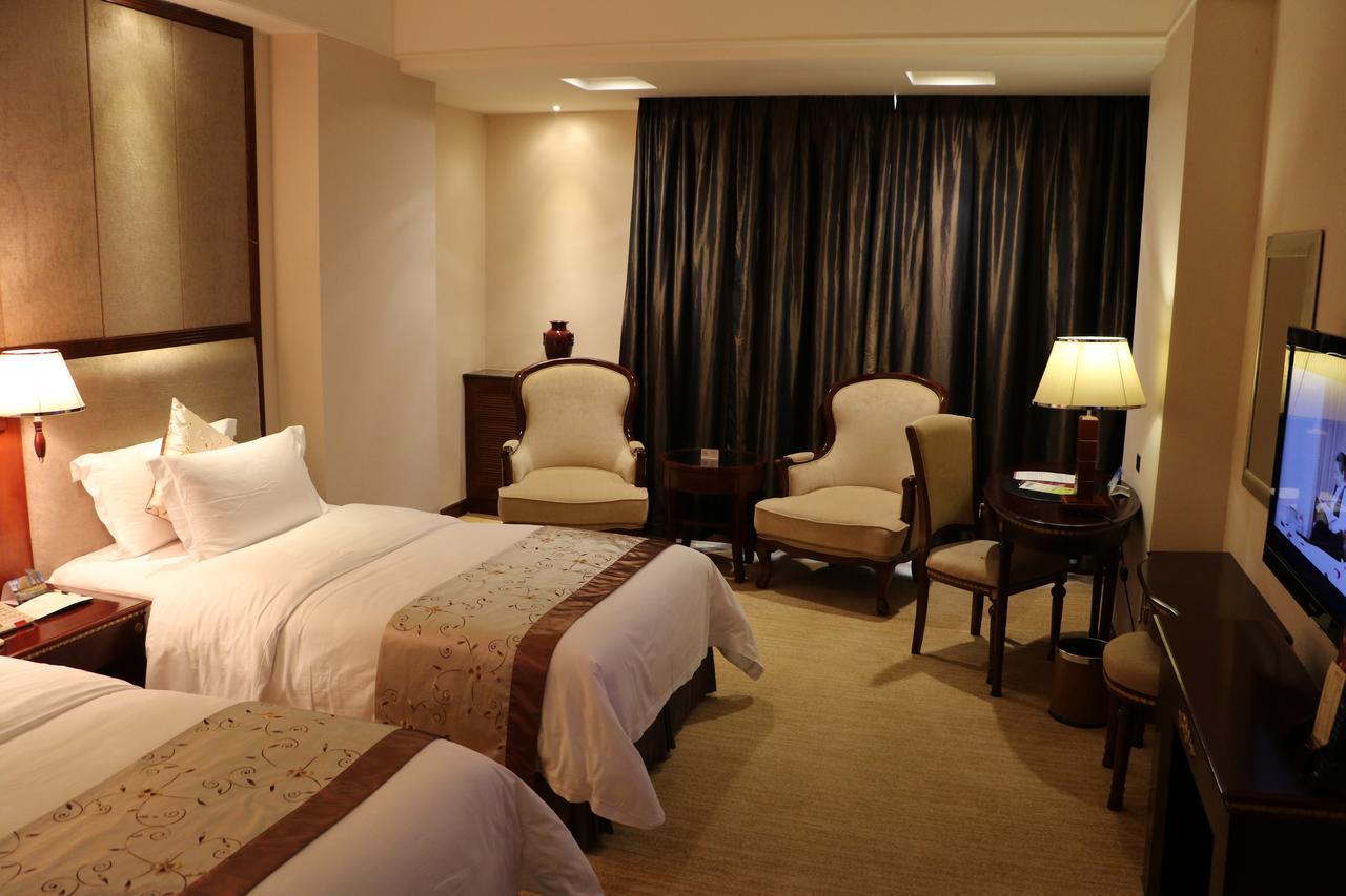 Rongjiang Hotel Jieyang Екстер'єр фото