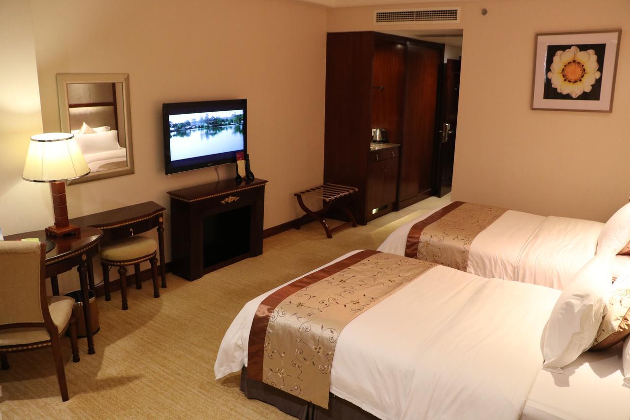 Rongjiang Hotel Jieyang Екстер'єр фото