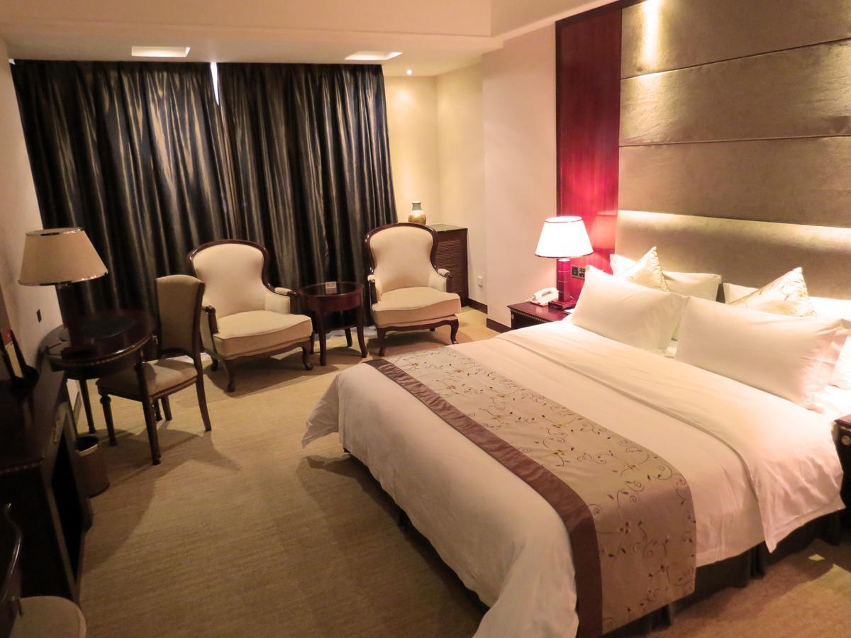Rongjiang Hotel Jieyang Екстер'єр фото